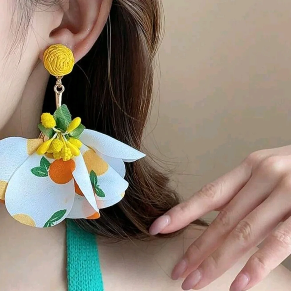 Unique Stunning Floral🌼 Petal Dangle Drop Earrings New!